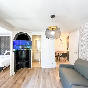 149 - Urban Cosy Flat In , Paris France